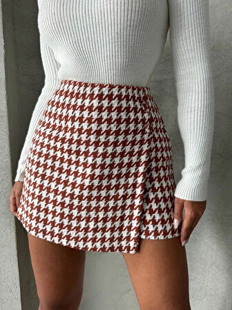 İki düğmeli kaz ayağı desen ch kumaş şort etek bordobeyaz h26414