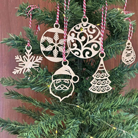 6 Parça Kırmızı Beyaz İpli Noel Babalı ve Kar Tanesi Model Ahşap Yılbaşı Ağaç Süsü (5365)