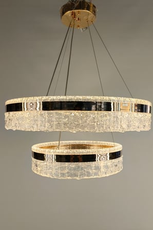 Lüks Çift Halka Kristal LED Avize - Sofistike Krom ve Altın Tezatlı