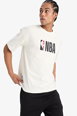 DeFactoFit NBA Wordmark Oversize Geniş Kalıp Bisiklet Yaka Kısa Kollu Tişört W6365AZ25SMER105