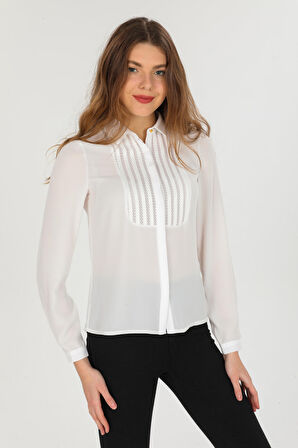 Önü Dantel Detaylı Gömlek