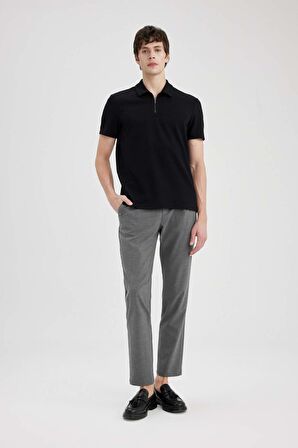 DeFacto Regular Fit Polo Yaka Yarım Fermuarlı Kısa Kollu Pilise Siyah Tişört B7355AX24SPBK81