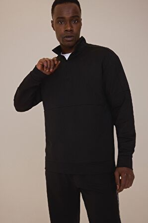 DeFactoFit Standart Fit Dik Yaka Fermuarlı Skuba Dalgıç Kumaş Sporcu Sweatshirt D7305AX25SPBK81