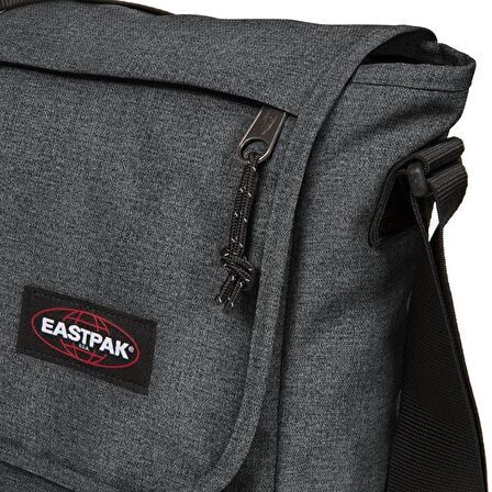 Eastpak Delegate + Black Denim Omuz Çantası EK26E77H