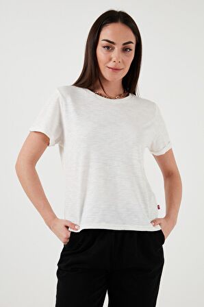 Levi's Kadın Pamuklu Regular Fit Bisiklet Yaka T-Shirt - A9401-0000