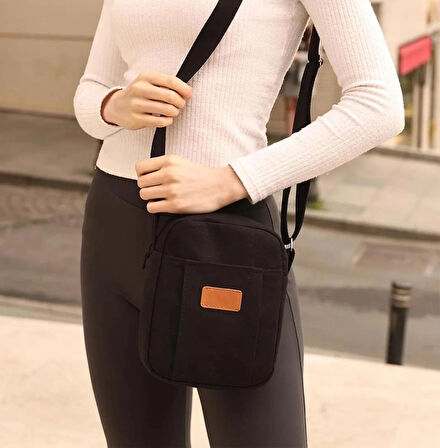 Unique Siyah Tek Fermuarlı Ön Cepli Ayarlanabilir Çapraz Askılı Unisex Omuz Çantası