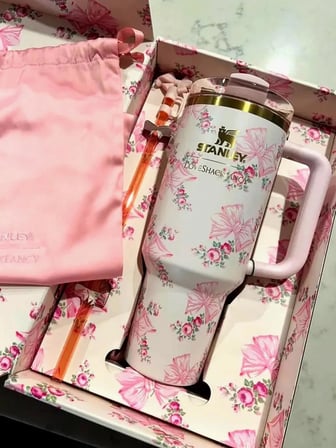Stanley Loveshackfancy 40OZ Termos 1,18 lt Çelik Pembe Renkli