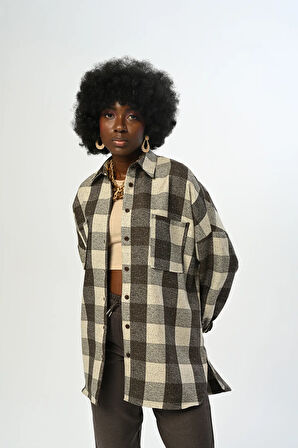 KADIN KARE DESENLİ ÇİFT CEPLİ OVERSİZE KESİM GÖMLEK