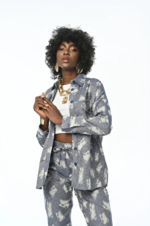 KADIN ÇİFT CEPLİ DESENLİ LACİVERT GÖMLEK