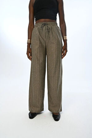 KADIN BELİ LASTİKLİ BOL PAÇA İNCE ÇİZGİLİ SİMLİ PANTOLON