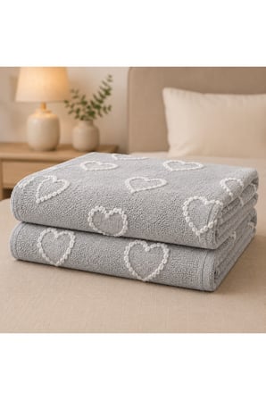 Gri Kalp Desenli Çift Kişilik Yatak Örtüsü Seti 250x260 cm + 2 Adet Spor Yastık Kılıfı