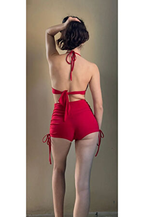 KIRMIZI YANLARDAN BİYE İLE BÜZÜLÜP AÇILIR YENİ SEZON TEK ŞORT