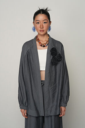 Kadın Gül Detaylı Düz Renk Oversize Kesim Kimono