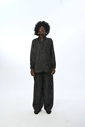 KADIN DÜZ RENK ÇİZGİLİ OVERSİZE KESİM GÖMLEK