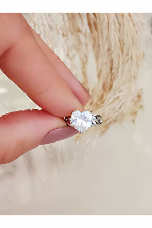 Kalp Model Zirkon Taşlı Model Gümüş Renkli Kıkırdak Sıkıştırmalı Küpe Earcuff