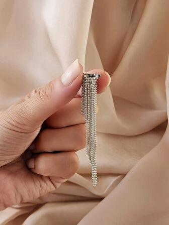 Kristal Taşlı Zincir Sallantılı Deliksiz Kıkırdak Silver Renkli Küpe