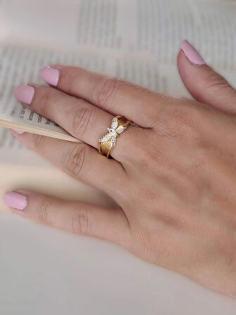 Kelebek Model Zirkon Taşlı Ayarlanabilir Gold Altın Renkli Yüzük