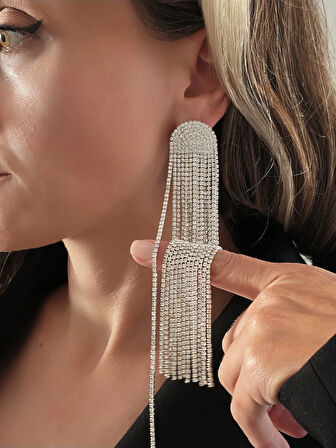 Uzun Sallantılı Tekli Beyoğlu Taşı Abiye Gold Renk Küpe