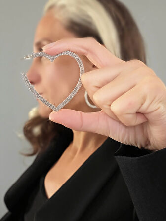 Büyük Kalp Model Beyoğlu Taşlı Abiye Gümüş Renk Küpe