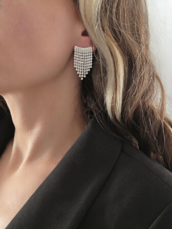 Sallantılı Minimal Beyoğlu Taşlı Gümüş Renk Küpe