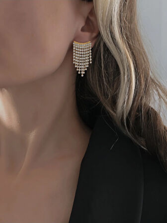 Sallantılı Minimal Beyoğlu Taşlı Gümüş Renk Küpe