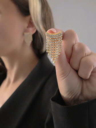 Sallantılı Minimal Beyoğlu Taşlı Gümüş Renk Küpe