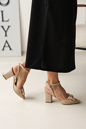 Derin Bej Puantiyeli Topuklu Günlük Sandalet