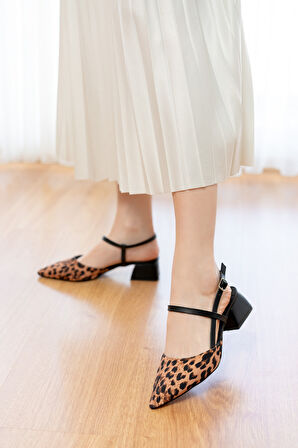 Elsa Leopar Bileğe Dolamalı (4 cm Topuk Boyu ) Sivri Burun Topuklu Babet Ayakkabı