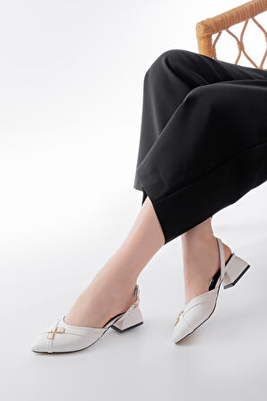 Gabriel Beyaz Çapraz Tokalı (4 cm Topuklu) Sivri Burun Babet Ayakkabı