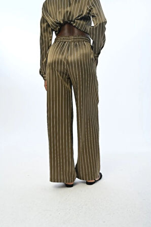 KADIN BELİ LASTİKLİ BOL PAÇA ÇİZGİLİ PANTOLON