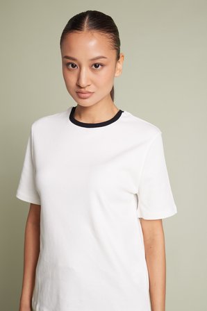 Pamuklu Kısa Kollu Kontrast Bisiklet Yaka T-shirt