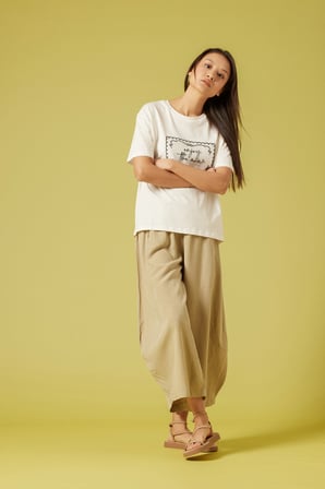 ORGANZE NAKIŞ DETAYLI T-SHIRT