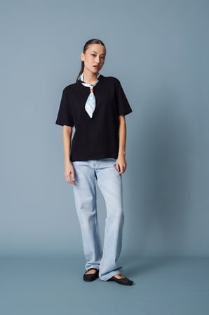 FULARLI BİSİKLET YAKA T-SHIRT