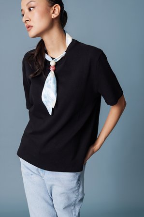 FULARLI BİSİKLET YAKA T-SHIRT