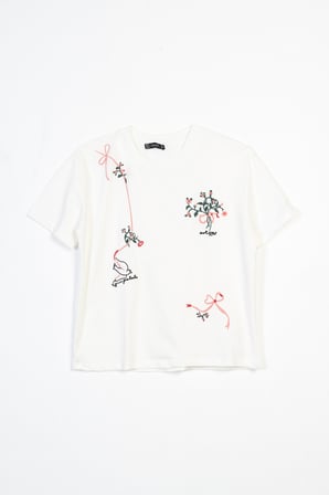 ÇİÇEK İŞLEMELİ KISA KOLLU T-SHIRT