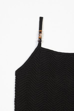 HALTER YAKA BONCUK DETAYLI ASKILI TRİKO TOP