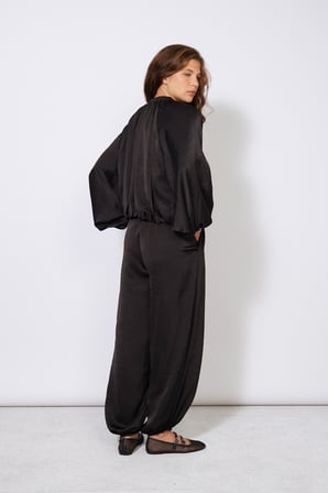 BELİ LASTİKLİ DOKULU SATEN BALON PANTOLON