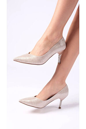 Gümüş Parlak Metalik Yüksek Topuklu Sivri Burunlu İnci Detaylı Stiletto Ayakkabı GOLD / 37