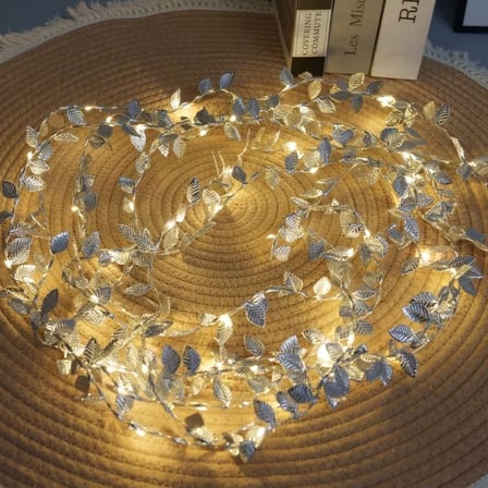 3 Metre Yaldızlı Gümüş LED Işık – Dekoratif Ortam ve Yılbaşı Aydınlatması (5477)
