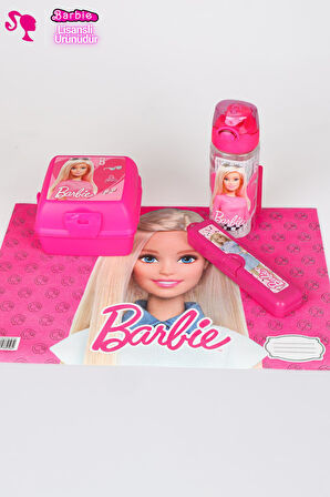 DEKOMUS İLE YENİ SEZON LİSANSLI BARBIE BESLENME ÖRTÜSÜ,DİŞ FIRÇASI KUTUSU,TRITAN MATARA VE 2 KATLI BESLENME KUTUSU YEMEK SETİ