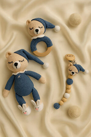 Uykucu Ayıcık 22 Cm Çıngırak Ve Emzik Zinciri Üçlü Amigurumi Set