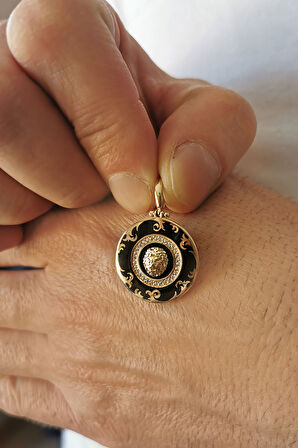 Altın Aslan Detaylı Mineli Kolye Ucu