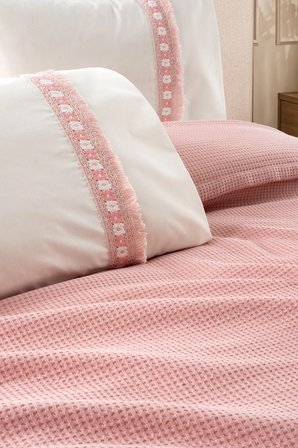 4 Parça Kopanaki Dantelli & Püsküllü Çift Kişilik Pike Takımı - %100 Pamuk - 210 x230 cm - Pudra