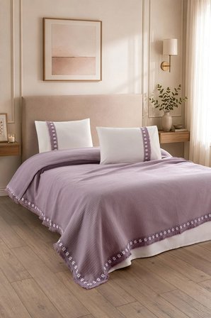 4 Parça Kopanaki Dantelli & Püsküllü Çift Kişilik Pike Takımı - %100 Pamuk - 210 x230 cm - Mürdüm