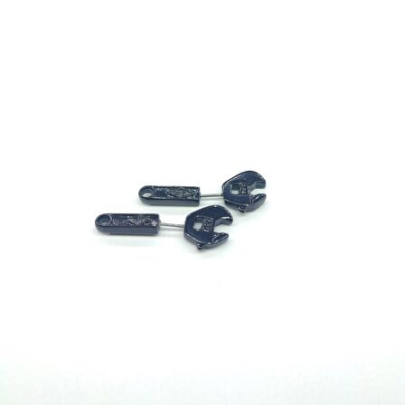 TEDZ COLLECTİON Siyah İngiliz Anahtarı Pin Küpe