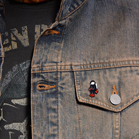 Astronot Pin