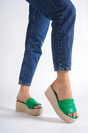 REINA Dolgu Topuklu Ortopedik Taban Hasır Görünümlü Kadın Terlik KT - Yeşil