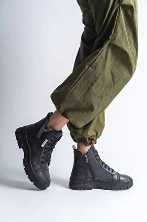 AMBER Bağcıklı Fermuarlı Ortopedik TabanKadın Bot  ST - Siyah