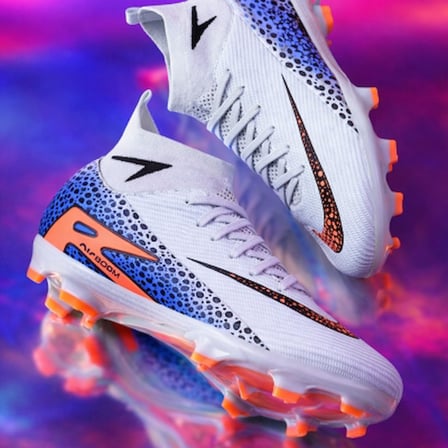 TTRENDYSHOSE  SUPERFLY PROFESYONEL ÇORAPLI ÇİM SAHA VE HALISAHA KRAMPON