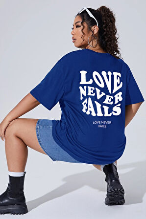 Unisex Love Never Fails Baskılı T-shirt